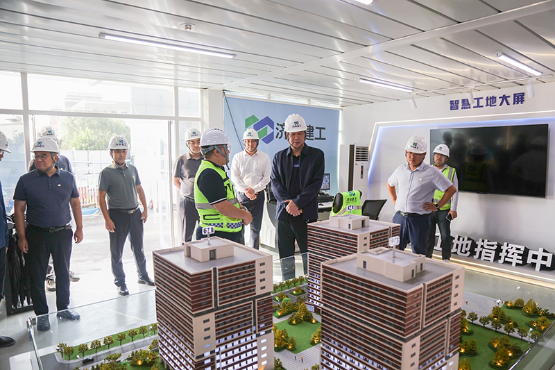 best365足球官网集团领导国庆期间调研督导重点项目建设